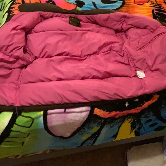 Woman’s puffer jacket. - Picture 5 of 14